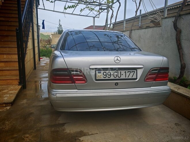 Mercedes E 240 2000, 340,000 km - 2.6 l - Bakı