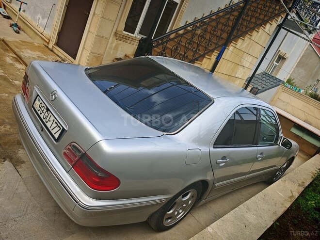 Mercedes E 240 2000, 340,000 km - 2.6 l - Bakı