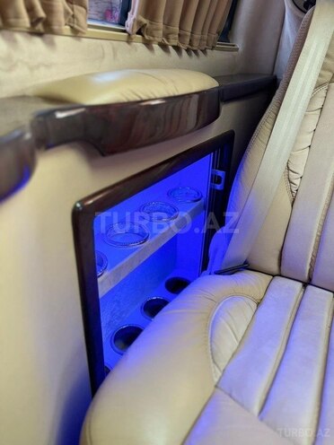 Volkswagen Multivan 2010, 96,000 km - 2.5 l - Bakı