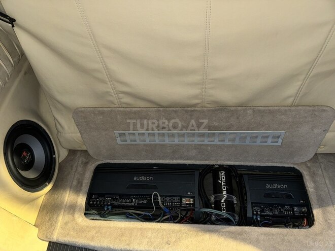 Volkswagen Multivan 2010, 96,000 km - 2.5 l - Bakı