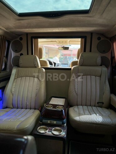 Volkswagen Multivan 2010, 96,000 km - 2.5 l - Bakı
