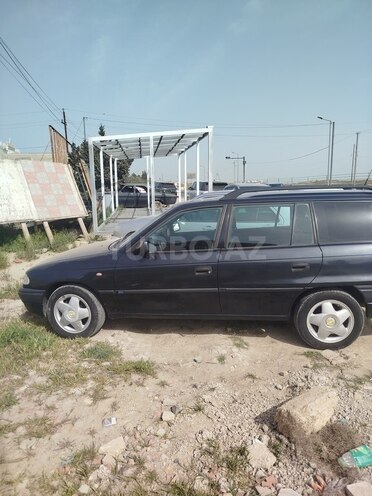 Opel Astra 1997, 456,789 km - 2.0 l - Şəki