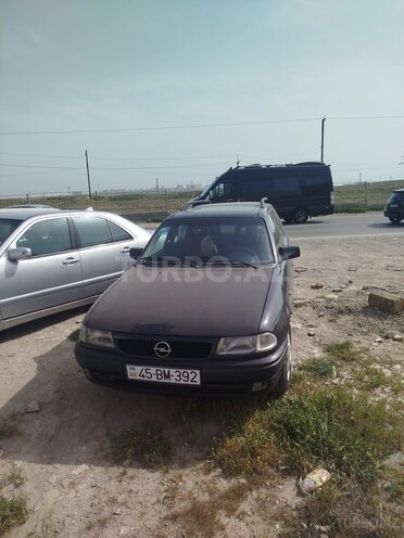 Opel Astra 1997, 456,789 km - 2.0 l - Şəki