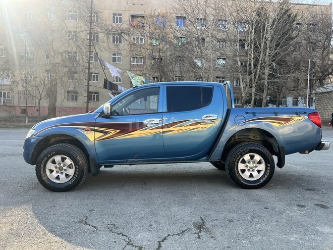 Mitsubishi L200 2009, 346,800 km - 2.5 l - Mingəçevir