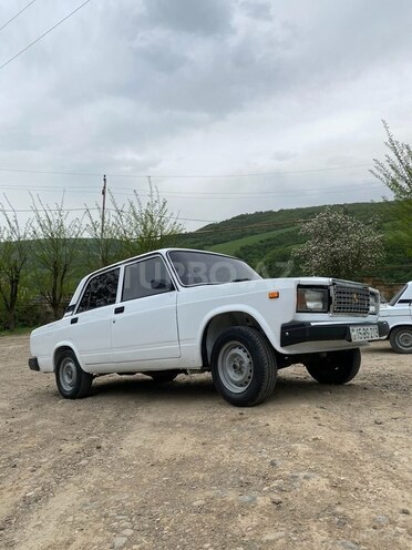 LADA (VAZ) 2107 2009, 38,705 km - 1.6 l - Yardımlı