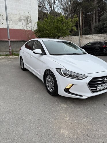 Hyundai Avante 2018, 157,770 km - 1.6 l - Bakı