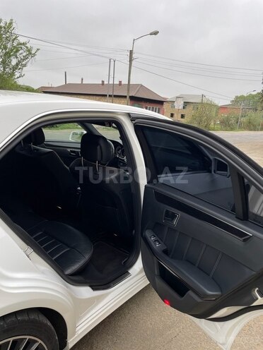 Mercedes E 200 d 2013, 300,000 km - 2.2 л - Bakı