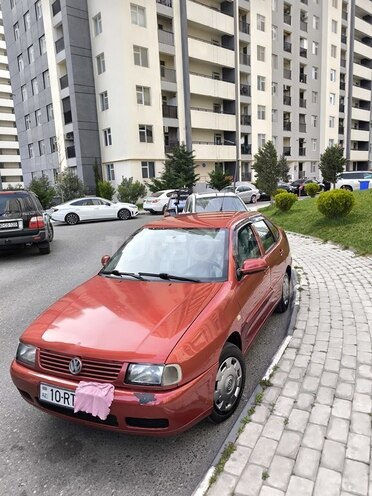 Volkswagen Polo 2001, 277,000 km - 1.6 l - Bakı