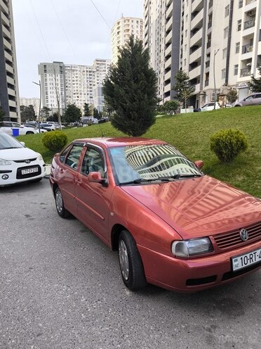 Volkswagen Polo 2001, 277,000 km - 1.6 l - Bakı