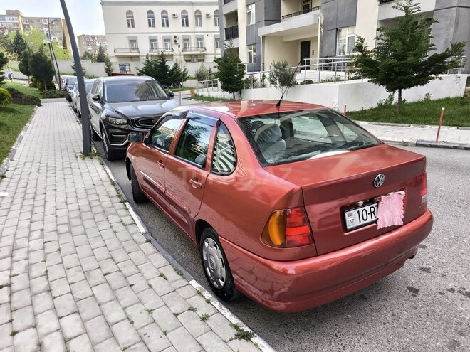 Volkswagen Polo 2001, 277,000 km - 1.6 l - Bakı