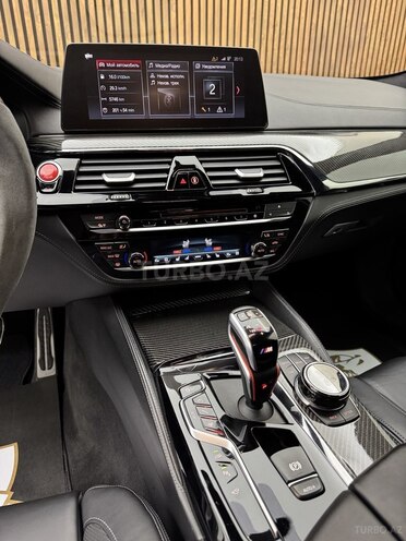 BMW M5-21