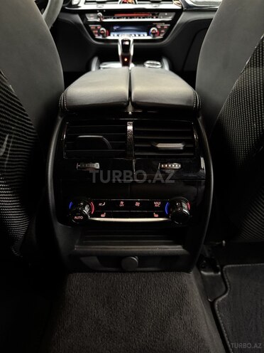 BMW M5-31