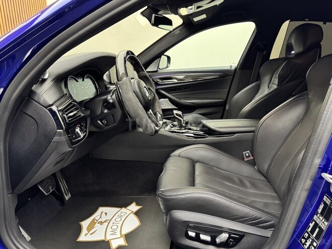 BMW M5-12