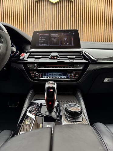 BMW M5-30