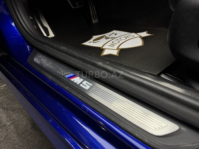 BMW M5-24