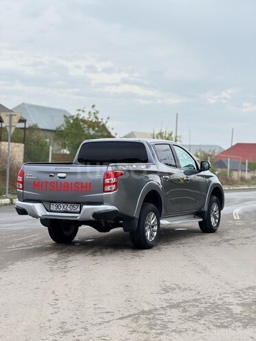 Mitsubishi L200 2019, 130,000 km - 2.4 l - Şəmkir
