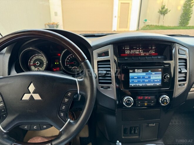 Mitsubishi Pajero 2015, 150,000 km - 3.0 l - Bakı