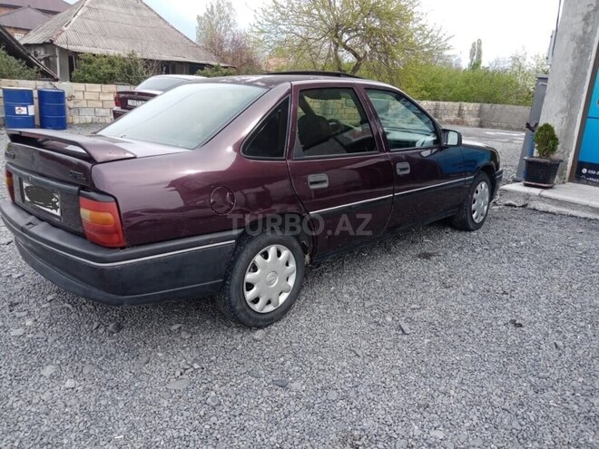 Opel Vectra 1993, 100,000 km - 1.8 л - Zaqatala