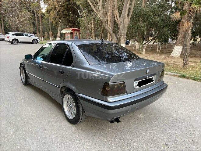 BMW 318 1991, 375,000 km - 1.8 l - Bakı