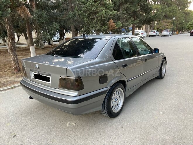BMW 318 1991, 375,000 km - 1.8 l - Bakı
