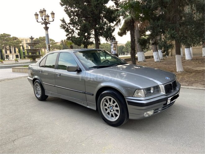 BMW 318 1991, 375,000 km - 1.8 l - Bakı