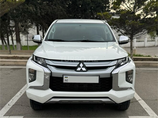 Mitsubishi L200 2021, 185,000 km - 2.5 л - Bakı