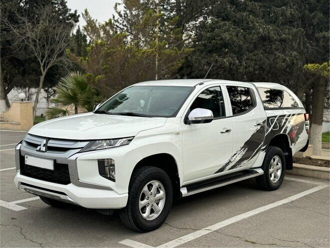 Mitsubishi L200 2021, 185,000 km - 2.5 л - Bakı