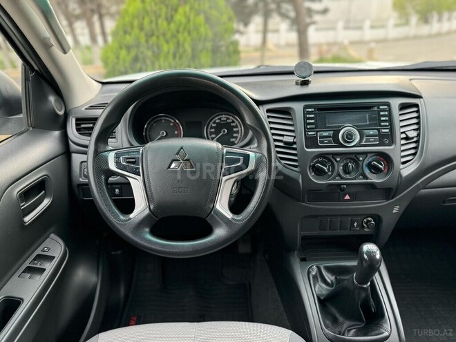 Mitsubishi L200 2021, 185,000 km - 2.5 л - Bakı