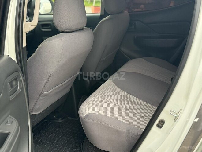 Mitsubishi L200 2021, 185,000 km - 2.5 л - Bakı