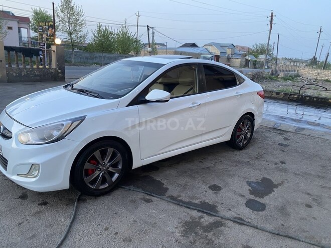 Hyundai Accent 2011, 214,000 km - 1.6 l - İmişli