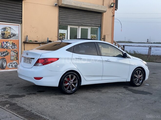 Hyundai Accent 2011, 214,000 km - 1.6 l - İmişli