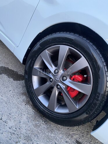 Hyundai Accent 2011, 214,000 km - 1.6 l - İmişli