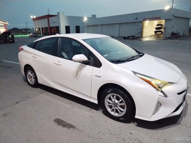 Toyota Prius 2018, 108,000 km - 1.8 l - Sumqayıt