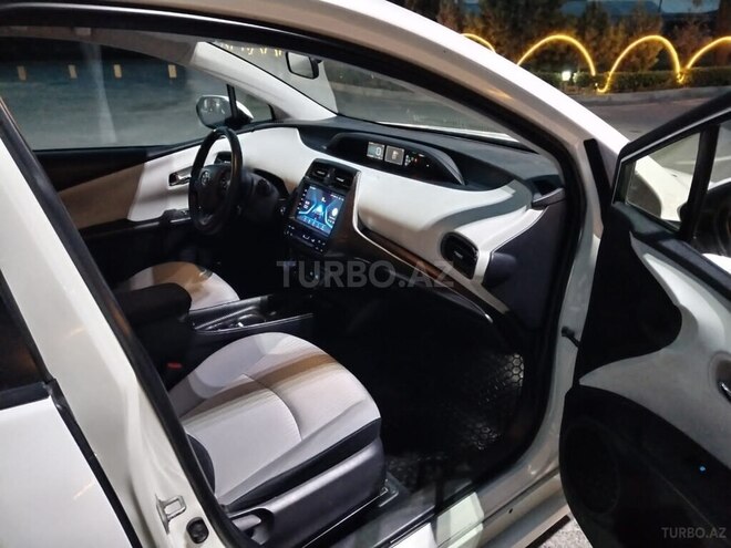Toyota Prius 2018, 108,000 km - 1.8 l - Sumqayıt