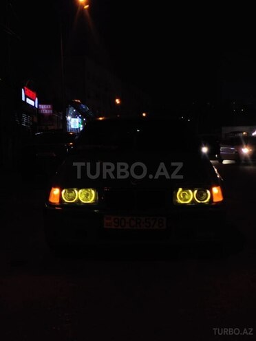 BMW 318 1993, 351,000 km - 1.8 l - Tovuz