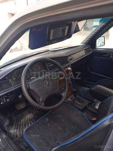Mercedes 190 1993, 300,000 km - 2.0 l - Bərdə