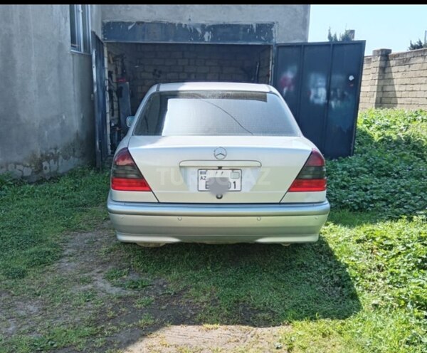 Mercedes C 200 2000, 114,550 km - 2.0 л - Masallı