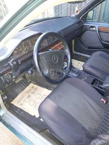 Mercedes E 200 1993, 556,185 km - 2.0 l - Bakı