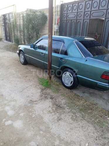 Mercedes E 200 1993, 556,185 km - 2.0 l - Bakı