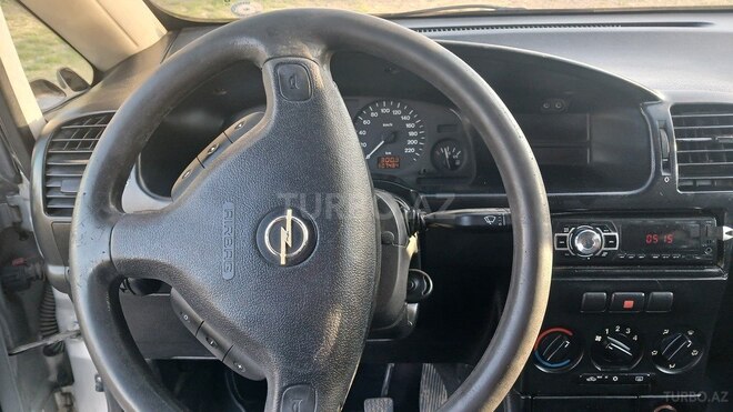 Opel Zafira 2001, 600,000 km - 1.8 l - Qusar