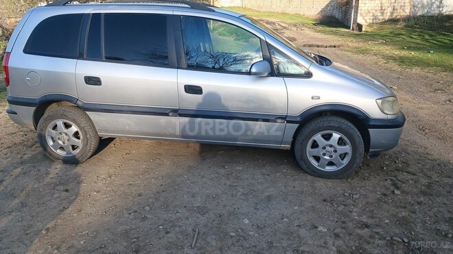 Opel Zafira 2001, 600,000 km - 1.8 l - Qusar