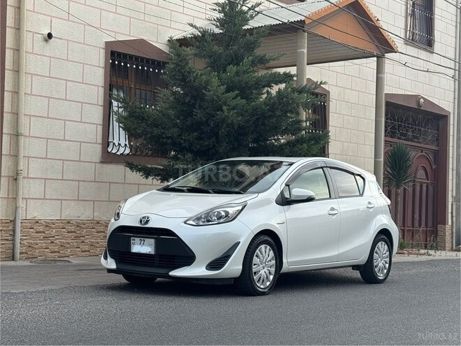 Toyota Aqua 2019, 144,000 km - 1.5 л - Bakı