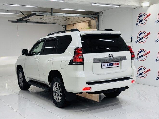 Toyota Land Cruiser Prado-29