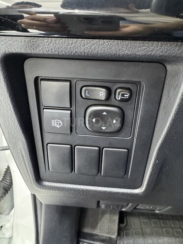 Toyota Land Cruiser Prado-44