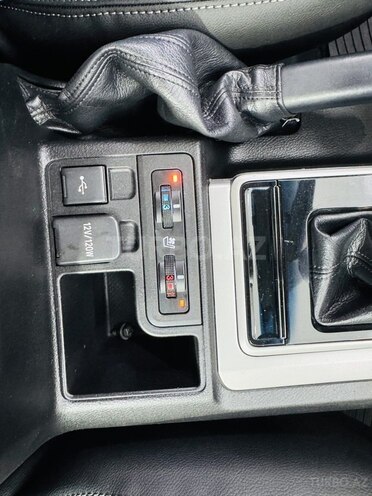 Toyota Land Cruiser Prado-42