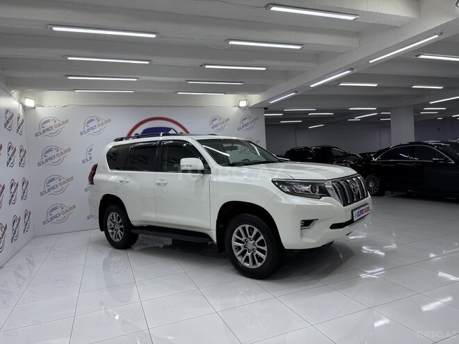 Toyota Land Cruiser Prado-24
