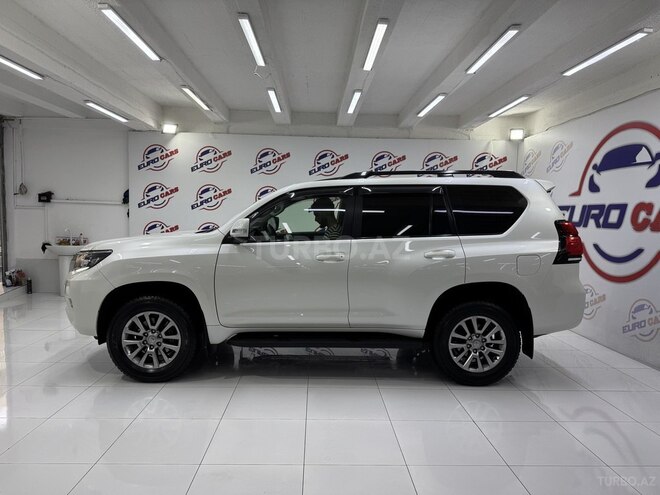 Toyota Land Cruiser Prado-16