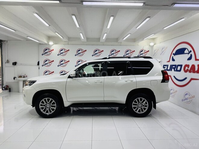 Toyota Land Cruiser Prado-11