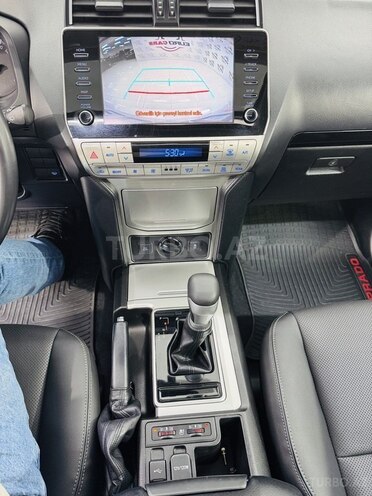 Toyota Land Cruiser Prado-41