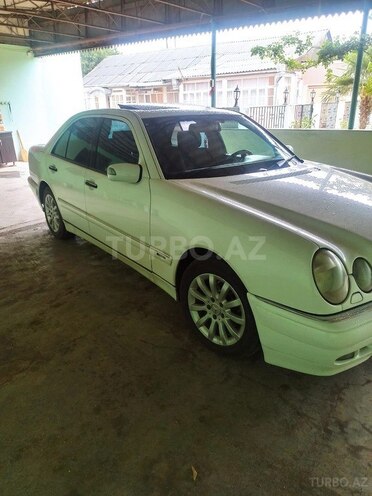 Mercedes E 240 1999, 365,000 km - 2.4 l - Tovuz